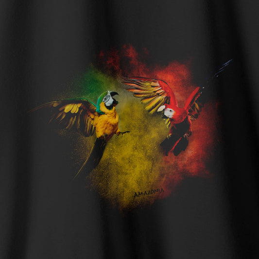 Camiseta Amazônia ARARAS COLORIDAS - PRETO - cód 0583